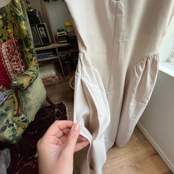 Elegant Cream Midi Dress - Picture 5 of 7